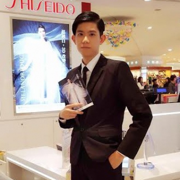 Show Huang B0001690