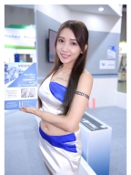 Nina Lee（妞妞） S0001971