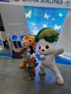 小翠(翠玉白菜) (9).jpeg