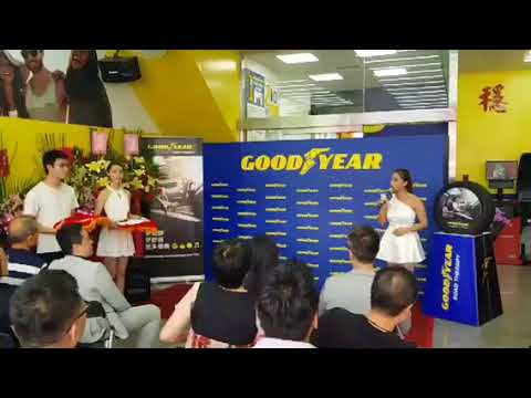 薛小涼主持固特異穩達輪胎開幕
