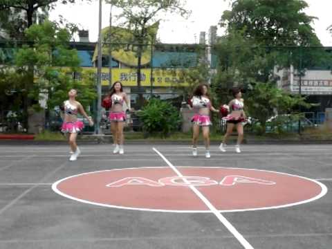 高雄第一屆阿嘎潛水樂活團 5vs5街頭籃球賽啦啦隊演出