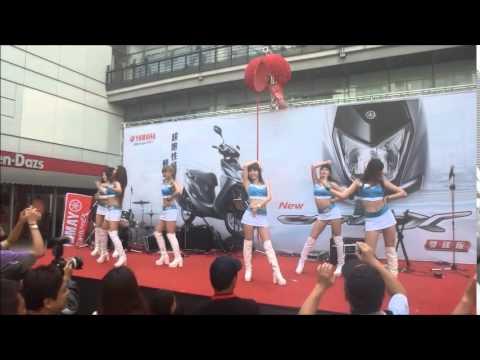 你好,我是W dance團長瑋瑋,我們每位舞者演出經驗都相當豐富，春酒、尾牙、電視節目、跨年、­­藝人舞者都有許多商演演出。 
編舞者:瑋瑋
舞者:瑋瑋 小梨 陳陳 八君 兔兔 婕安 
聯絡方式:ok81904@gmail.com