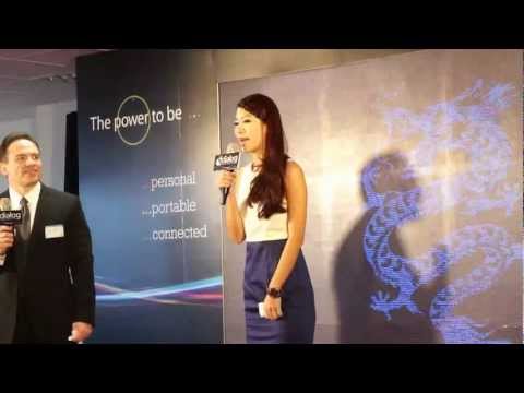 開幕酒會中英文主持 Aya