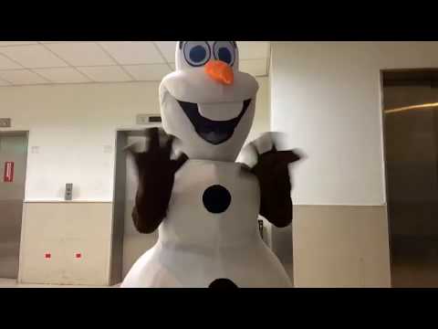 楊地瓜- Oral-B 雪寶(Olaf)偶裝